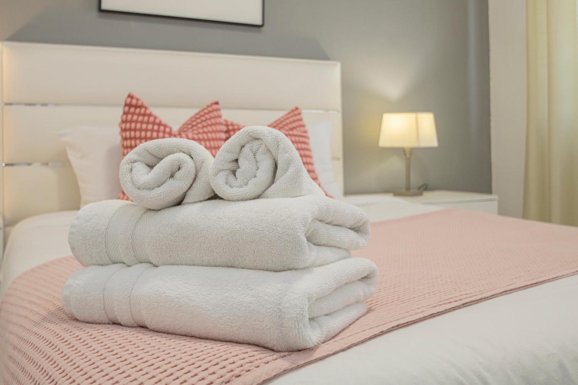 شقة Perfect Getaway In Triana - 15M Walk Giralda إشبيلية المظهر الخارجي الصورة